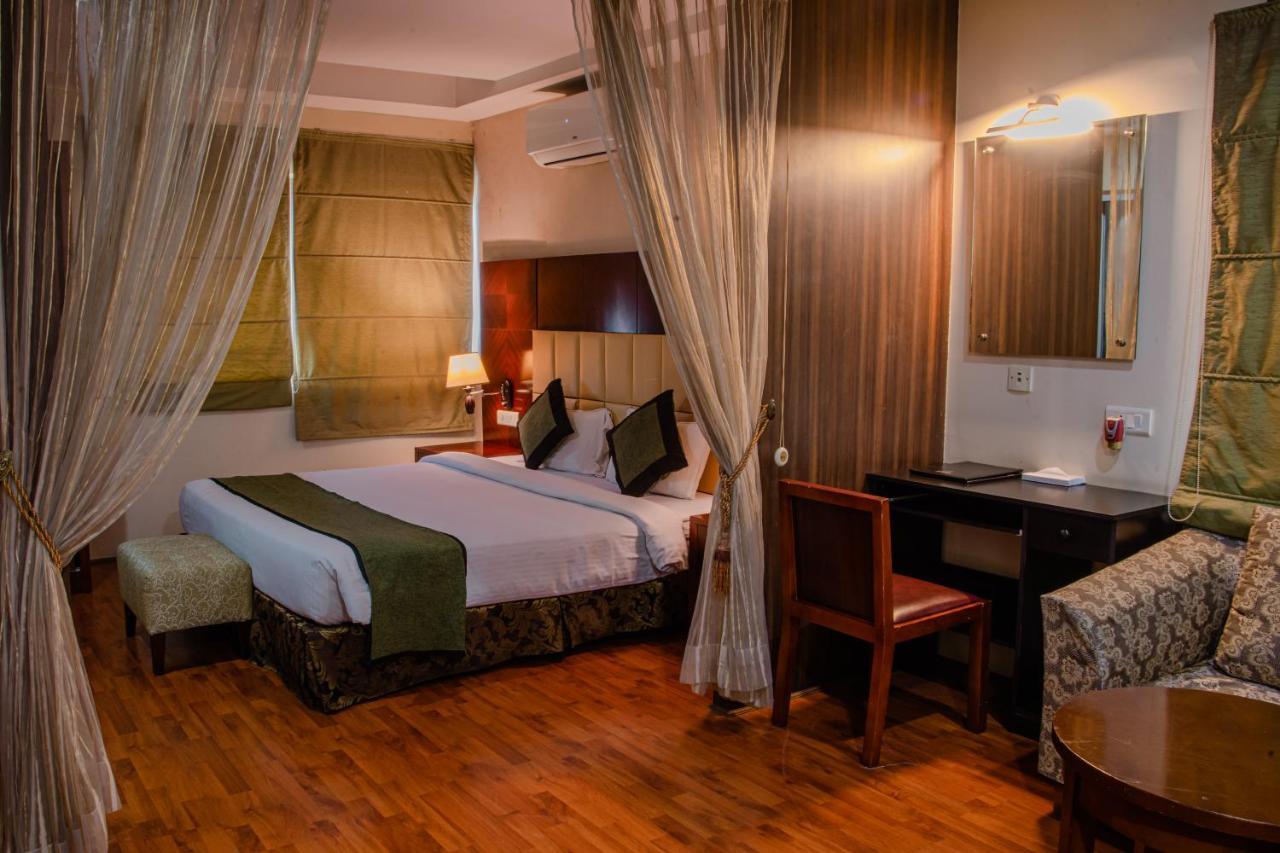 Hotel Gateway Grandeur Guwahati Exterior foto